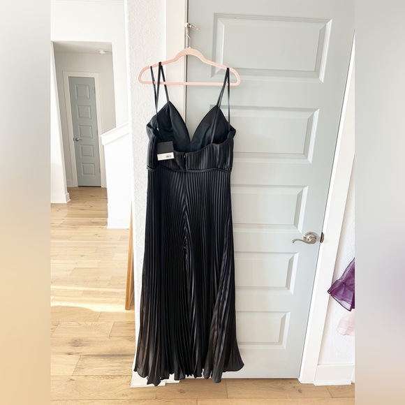 NWT Mac Duggal 26319 Black Pleated Jumpsuit - Picture 4 of 8